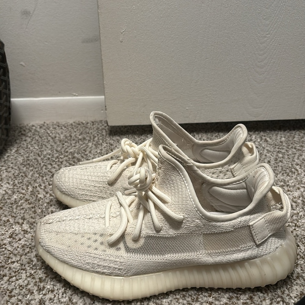 Yeezy Sneakers (men Sizing) - Picture 5 of 5